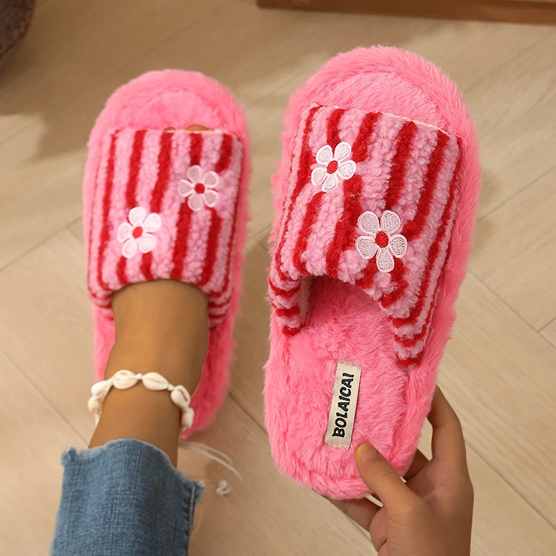 Pantofole in peluche a righe c - Embroidery Garments recensione e prezzo