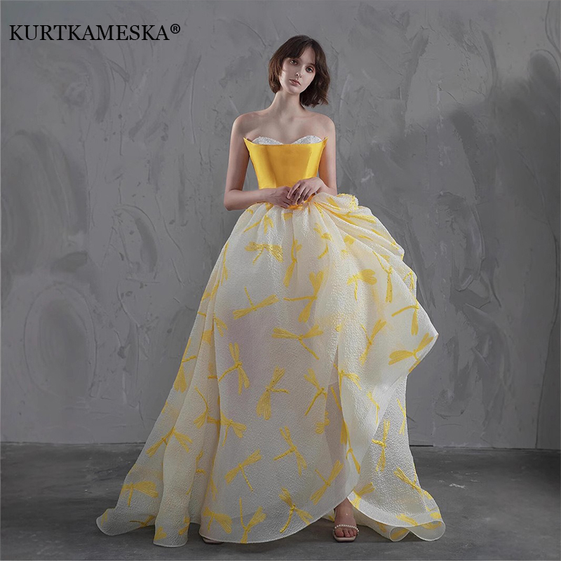 Elegante Abito Giallo in Raso  - Embroidery Yellow Dress recensione e prezzo